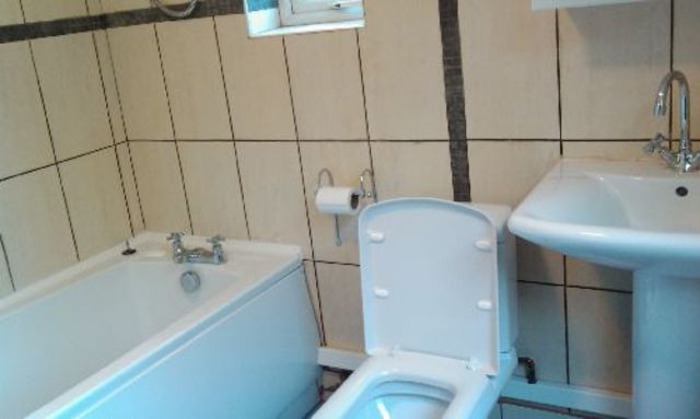  Image of 4 bedroom House Share to rent in Umberslade Road Selly Oak Birmingham B29 at Selly Oak West Midlands Selly Oak, B29 7SG