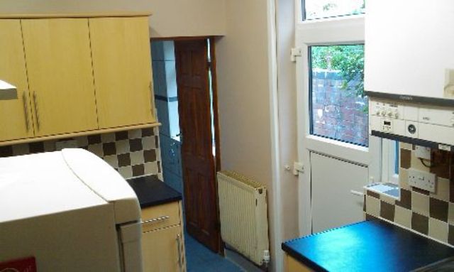  Image of 4 bedroom House Share to rent in Umberslade Road Selly Oak Birmingham B29 at Selly Oak West Midlands Selly Oak, B29 7SG