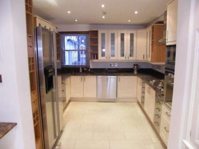 Image of 5 bedroom Detached house to rent in Upper Berkeley Street London W1H at Upper Berkeley Street  London, W1H 5QE