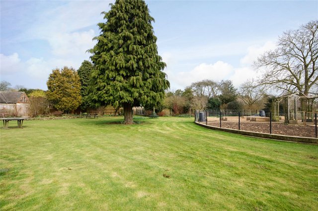  Image of 5 bedroom Detached house for sale in Upper Campsfield Road Woodstock OX20 at Woodstock Oxfordshire Woodstock, OX20 1QG