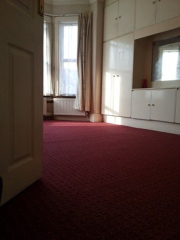  Image of 3 bedroom Terraced house to rent in Vernon Road Ilford IG3 at VERNON ROAD GOODMAYES ILFORD, IG3 8DL