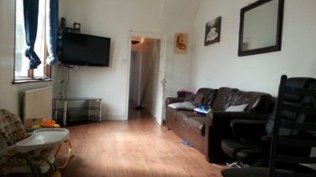  Image of 2 bedroom Flat to rent in Vicarage Lane Ilford IG1 at Vicarage Lane  Ilford Essex, IG1 4AL