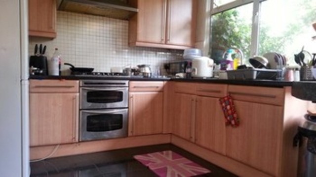  Image of 2 bedroom Flat to rent in Vicarage Lane Ilford IG1 at Vicarage Lane  Ilford Essex, IG1 4AL