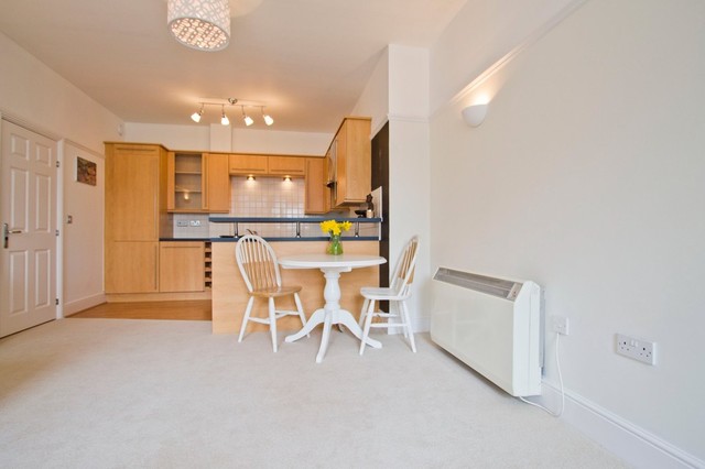  Image of 2 bedroom Apartment to rent in Knowle Avenue Knowle Fareham PO17 at Knowle Fareham Hampshire, PO17 5JX
