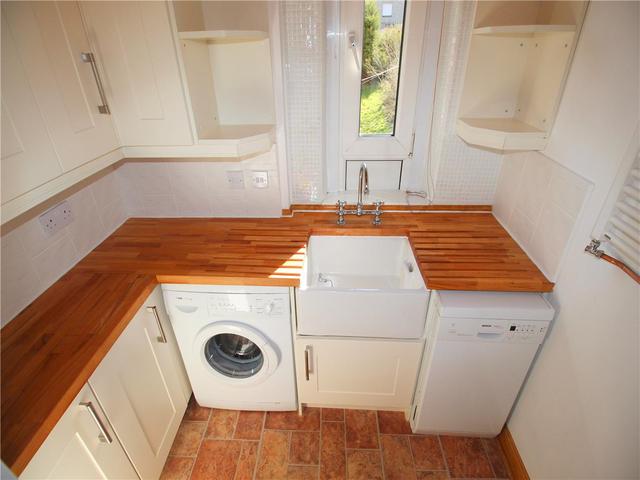 Image of 2 bedroom Flat to rent in Victoria Road Aberdeen AB11 at Torry Aberdeen Aberdeen, AB11 9NP