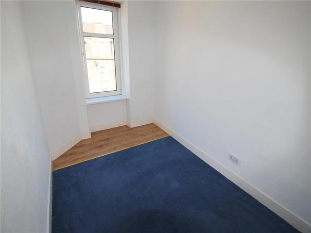  Image of 2 bedroom Flat to rent in Victoria Road Aberdeen AB11 at Torry Aberdeen Aberdeen, AB11 9NP