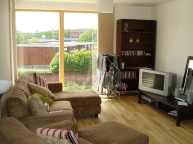  Image of 2 bedroom Apartment to rent in Water Street Manchester M3 at Water Street Castlefield Manchester, M3 4JE