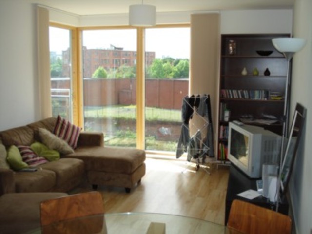  Image of 2 bedroom Apartment to rent in Water Street Manchester M3 at Water Street Castlefield Manchester, M3 4JE