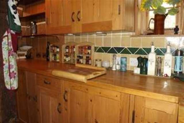  Image of 3 bedroom Detached house to rent in Hound Green Hook RG27 at Hook, RG27 8LQ