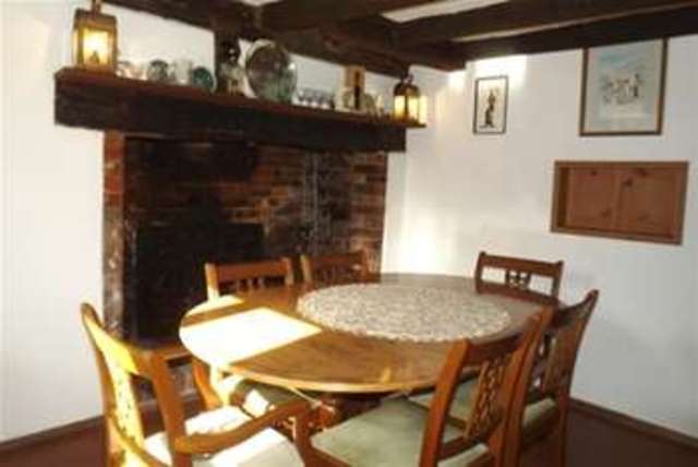  Image of 3 bedroom Detached house to rent in Hound Green Hook RG27 at Hook, RG27 8LQ