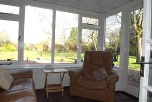  Image of 3 bedroom Detached house to rent in Hound Green Hook RG27 at Hook, RG27 8LQ