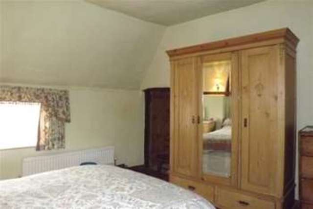  Image of 3 bedroom Detached house to rent in Hound Green Hook RG27 at Hook, RG27 8LQ