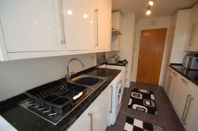  Image of 2 bedroom Bungalow to rent in Walkham Rise Torquay TQ2 at Walkham Rise Veille Park Torquay, TQ2 7RN