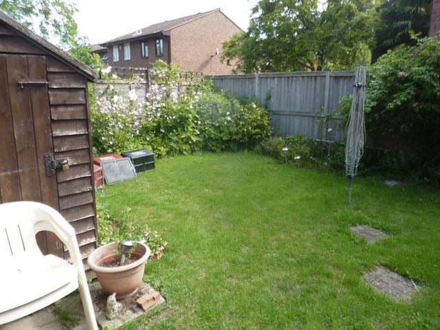  Image of 1 bedroom Terraced house to rent in Walsham Close London SE28 at Walsham Close Thamesmead London, SE28 8ND