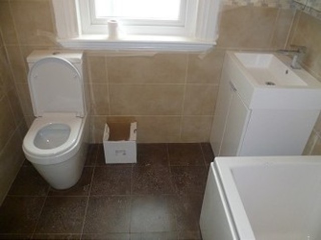  Image of 2 bedroom Flat to rent in Wanstead Park Avenue London E12 at Wanstead Park Avenue  Manor Park, E12 5EN