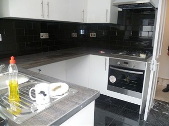  Image of 2 bedroom Flat to rent in Wanstead Park Avenue London E12 at Wanstead Park Avenue  Manor Park, E12 5EN