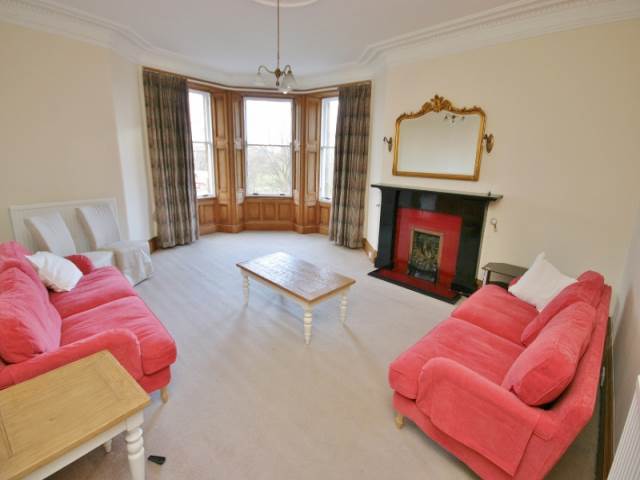  Image of 3 bedroom Flat to rent in Warrender Park Terrace Edinburgh EH9 at Marchmont Edinburgh Edinburgh, EH9 1EE