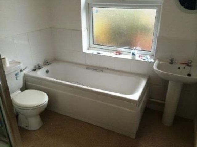  Image of 6 bedroom House Share to rent in Warwards Lane Stirchley Birmingham B29 at Selly Oak West Midlands Selly Oak, B29 7RD