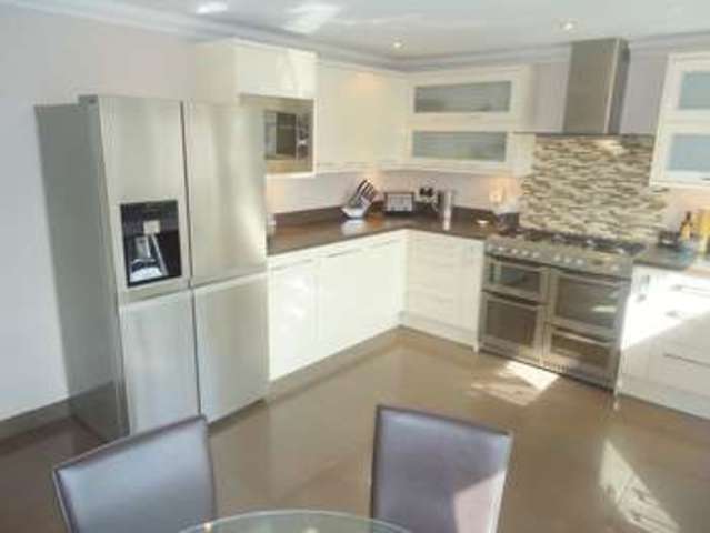  Image of 5 bedroom Terraced house for sale in Washington Avenue Hemel Hempstead HP2 at Washington Avenue  Hemel Hempstead, HP2 6AA