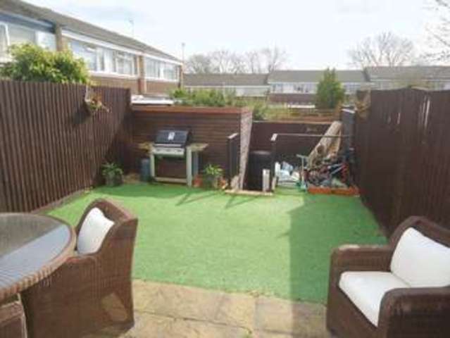  Image of 5 bedroom Terraced house for sale in Washington Avenue Hemel Hempstead HP2 at Washington Avenue  Hemel Hempstead, HP2 6AA