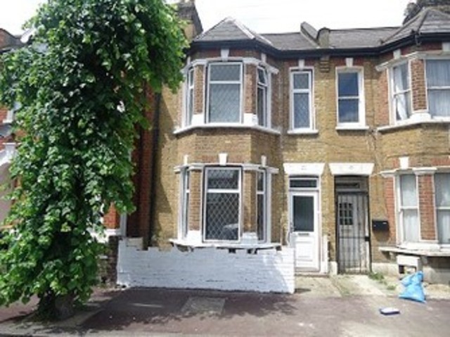  Image of 4 bedroom Terraced house to rent in Washington Avenue London E12 at Washington Avenue  Manor Park, E12 5JA