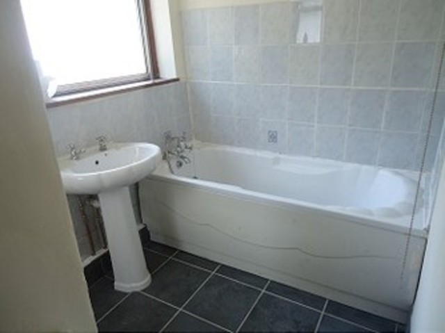  Image of 4 bedroom Terraced house to rent in Washington Avenue London E12 at Washington Avenue  Manor Park, E12 5JA