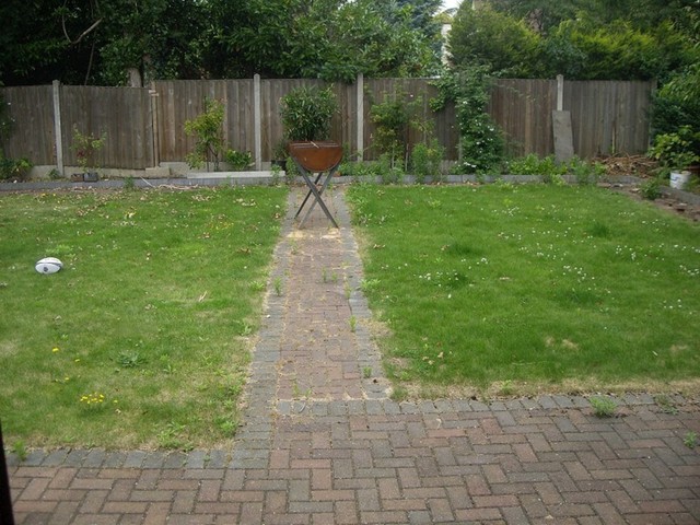  Image of 5 bedroom Detached house for sale in Water Lane Ilford IG3 at Water Lane  Ilford, IG3 9HN