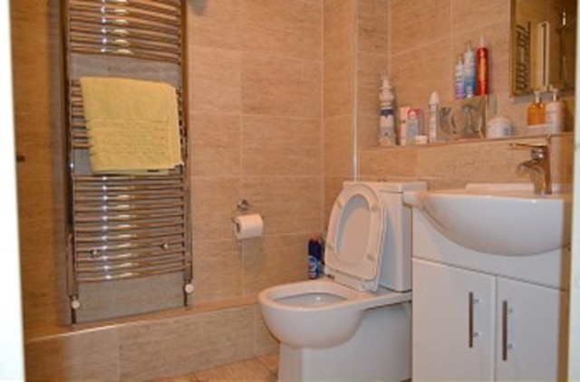  Image of 2 bedroom Flat to rent in Waverley Road Enfield EN2 at Waverley Road  Enfield, EN2 7AQ
