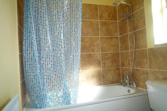  Image of 2 bedroom Flat to rent in Wayte Street Cosham Portsmouth PO6 at 14 Wayte Street  Portsmouth, PO6 3BS