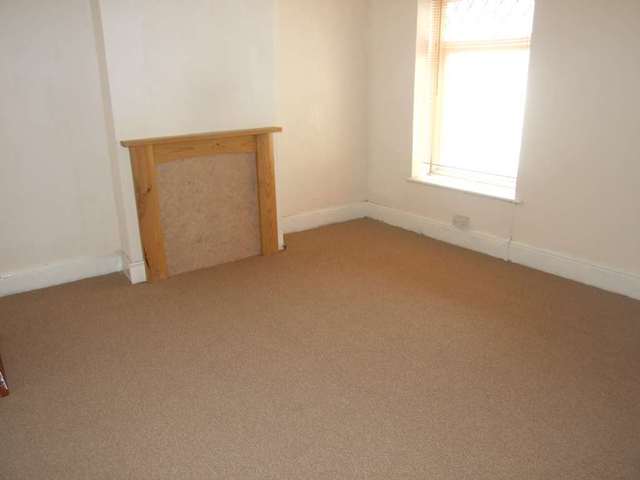  Image of 4 bedroom Detached house to rent in Wedmore Road Cardiff CF11 at Wedmore Road Grangetown Cardiff, CF11 6SG