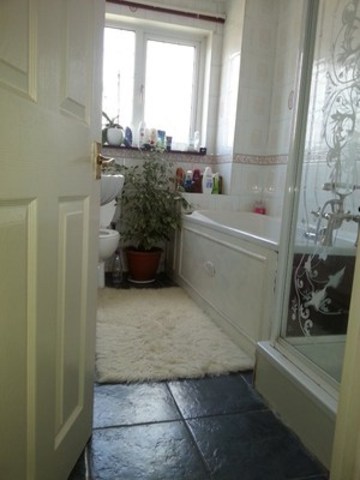  Image of 3 bedroom Terraced house to rent in Wessex Close Ilford IG3 at - WESSEX CLOSE  ILFORD, IG3 8JT