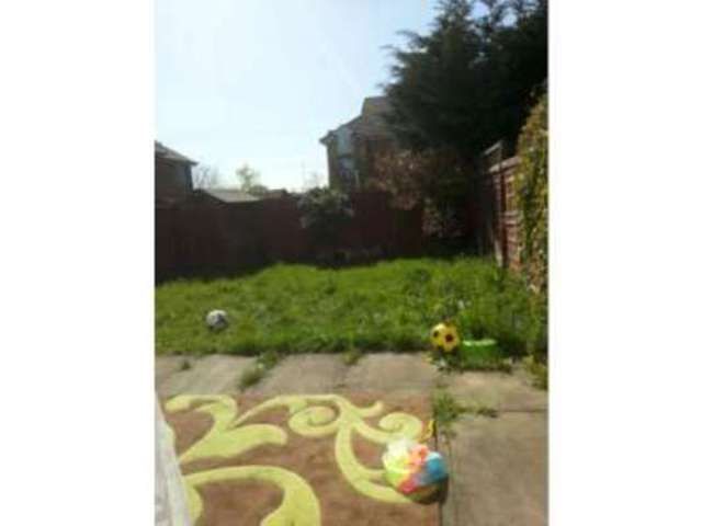  Image of 2 bedroom Detached house to rent in Wisteria Close Ilford IG1 at WESTERIA CLOSE  ILFORD, IG1 2BH