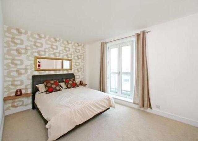  Image of 3 bedroom Apartment for sale in Taeping Street London E14 at Westferry Circus Hanover House Canary Wharf, E14 9UN