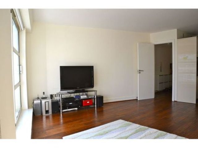 Image of 2 bedroom Apartment to rent in Westferry Road London E14 at Westferry Road  Westferry, E14 8JW