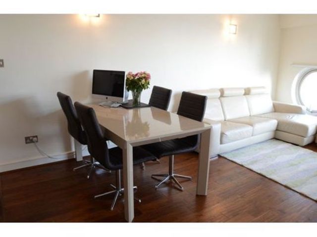 Image of 2 bedroom Apartment to rent in Westferry Road London E14 at Westferry Road  Westferry, E14 8JW