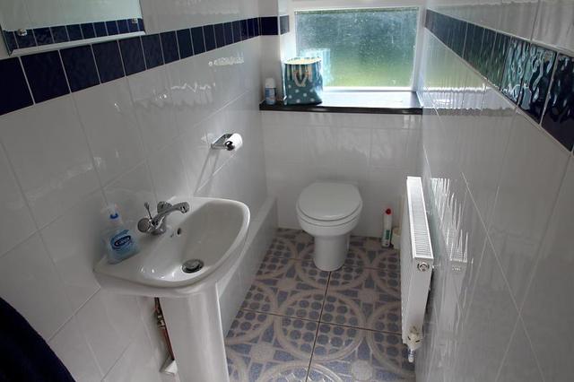  Image of 2 bedroom Cottage to rent in Antlands Lane Shipley Bridge Horley RH6 at Westlands Farm Antlands Lane Horley, RH6 9TE
