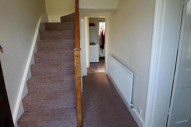  Image of 2 bedroom Cottage to rent in Antlands Lane Shipley Bridge Horley RH6 at Westlands Farm Antlands Lane Horley, RH6 9TE