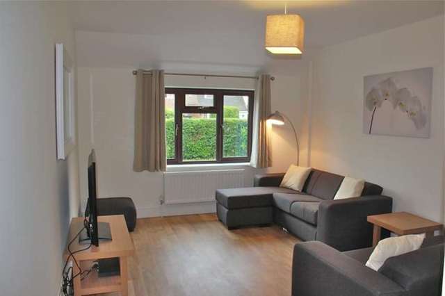  Image of 1 bedroom House Share to rent in Westwood Road Tilehurst Reading RG31 at Reading  Reading, RG31 6LH