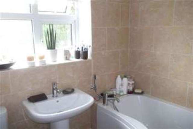  Image of 3 bedroom Detached house to rent in Whirley Road Macclesfield SK10 at Macclesfield, SK10 3JJ