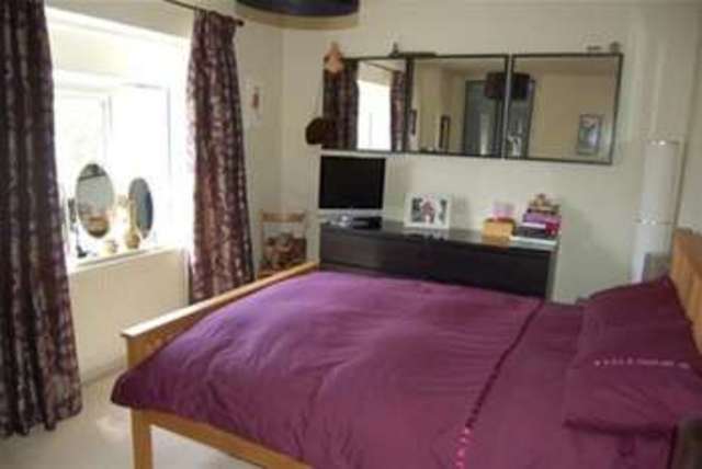  Image of 3 bedroom Detached house to rent in Whirley Road Macclesfield SK10 at Macclesfield, SK10 3JJ
