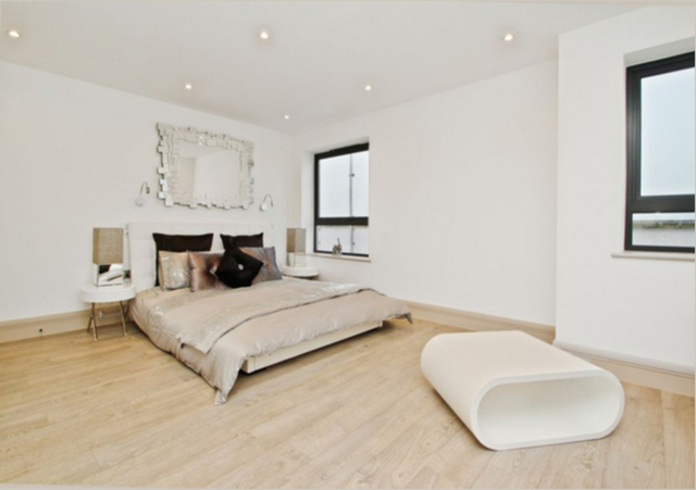  Image of 3 bedroom Town House to rent in Dumpton Place London NW1 at PRIMROSE HILL  LONDON, NW1 8JB