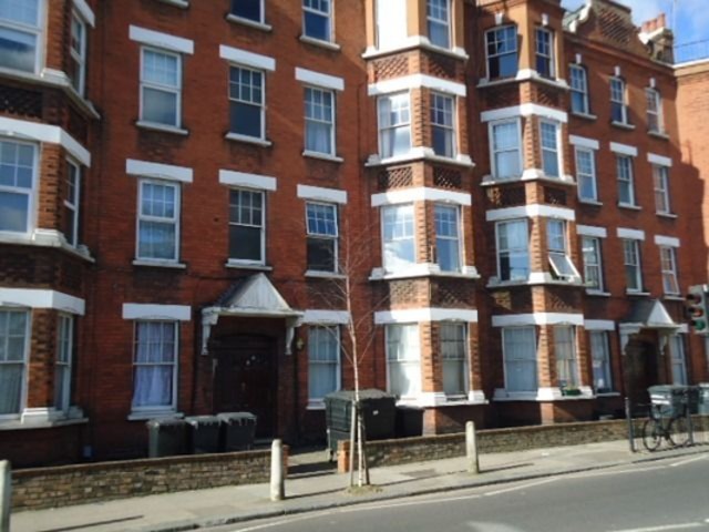  Image of 2 bedroom Flat to rent in Wightman Road London N8 at Wightman Road  Turnpike Lane, N8 0NA