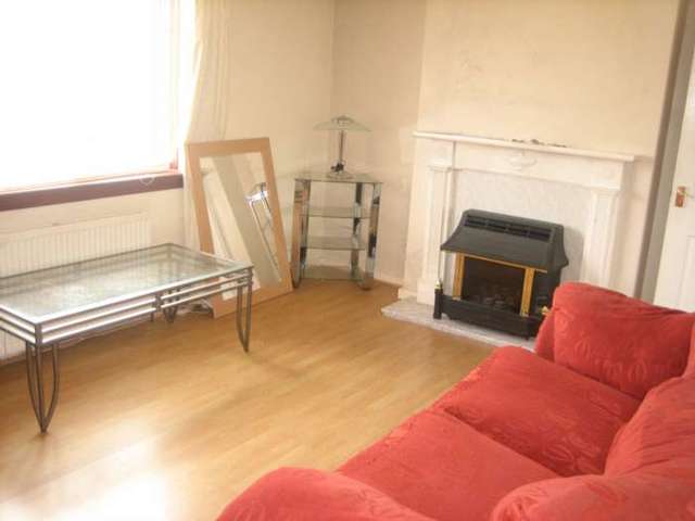  Image of 2 bedroom Flat to rent in William Street Johnstone PA5 at William Street City Centre Johnstone, PA5 8DS