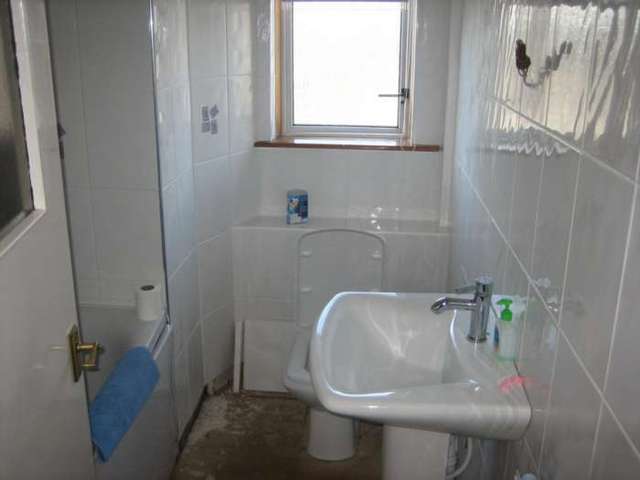 Image of 2 bedroom Flat to rent in William Street Johnstone PA5 at William Street City Centre Johnstone, PA5 8DS