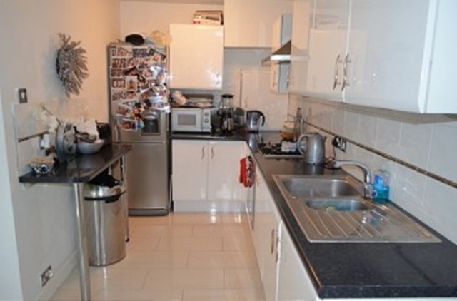  Image of 4 bedroom Detached house to rent in Wilton Road Cockfosters Barnet EN4 at Wilton Road  Cockfosters, EN4 9DX