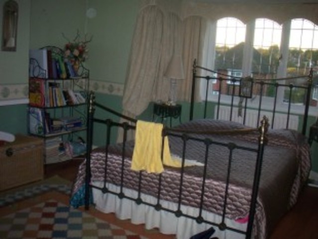  Image of 3 bedroom Semi-Detached house to rent in Winchmore Hill Road London N14 at Winchmore Hill Road  London, N14 6PX