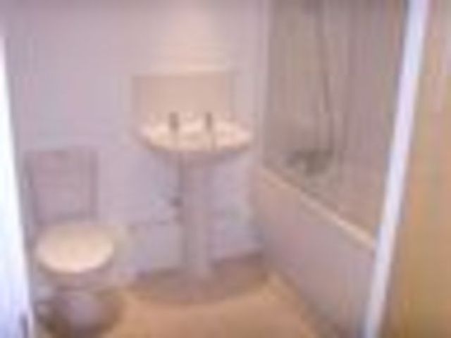  Image of 5 bedroom Detached house to rent in Windsor Road London E10 at Windsor Road  Leyton, E10 5LP