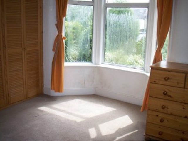  Image of 3 bedroom Flat to rent in Windsor Road London N13 at Windsor Road  Palmers Green, N13 5PP