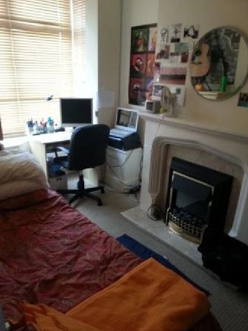  Image of 4 bedroom House Share to rent in Winnie Road Selly Oak Birmingham B29 at Selly Oak West Midlands Selly Oak, B29 6JU