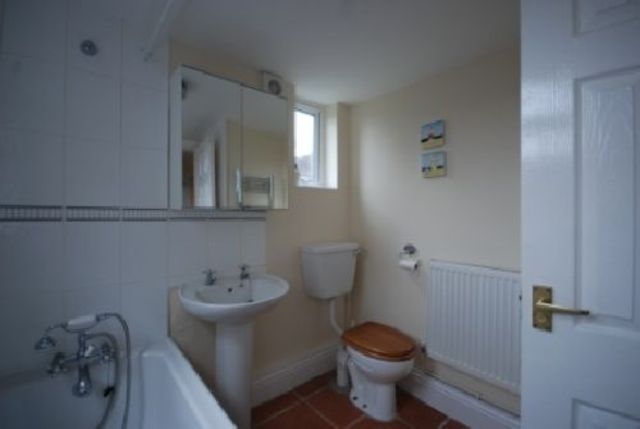  Image of 4 bedroom House Share to rent in Winnie Road Selly Oak Birmingham B29 at Selly Oak West Midlands Selly Oak, B29 6JU